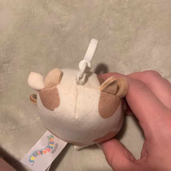 Mopey seacow squishmallow clip NWT - Picture 3 of 3